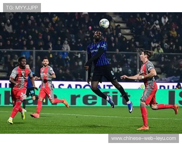 劳塔罗、泽林斯基破门，克雷莫纳0-2国米